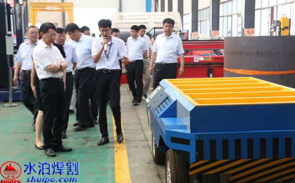 AGV機(jī)器人持續(xù)火熱，新領(lǐng)域帶來發(fā)展新機(jī)遇，水泊焊割自主研發(fā)的AGV小車